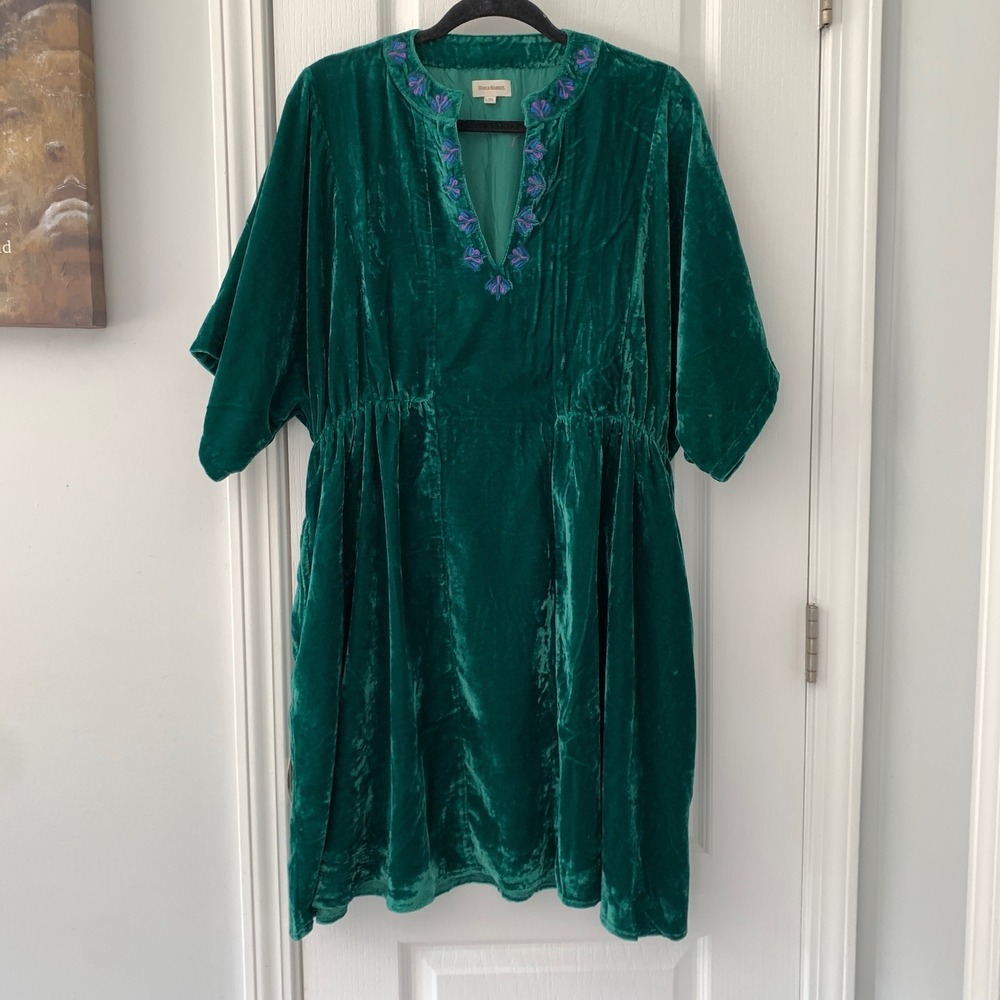 World Market Emerald Green Velvet Embroidered V-Neck‎ Kimono Sleeve Dress L/XL